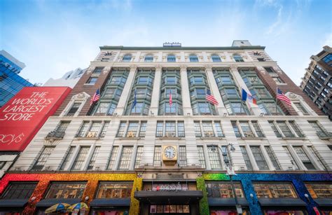 macy's herald square customer service.